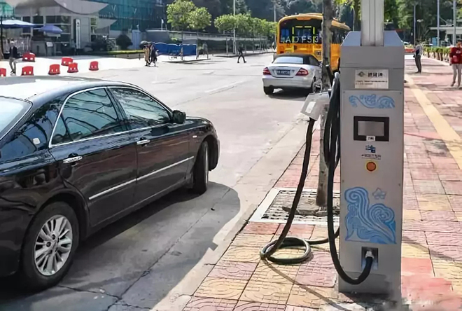 5G已來，5G智慧路燈有機會勝出嗎.webp.jpg