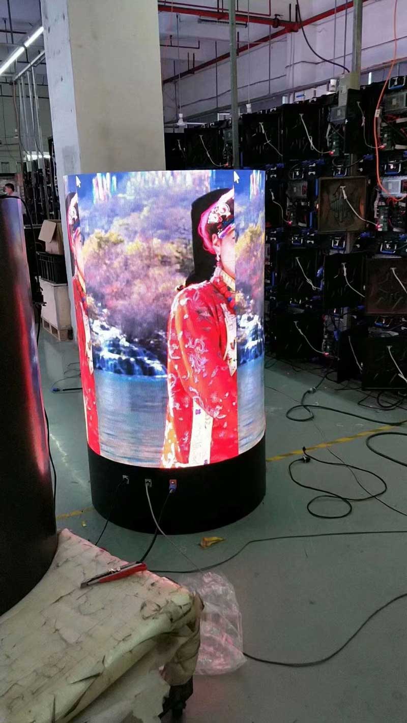 圓柱型<a href=http://www.hmwkmu.com target=_blank class=infotextkey>led顯示屏</a>